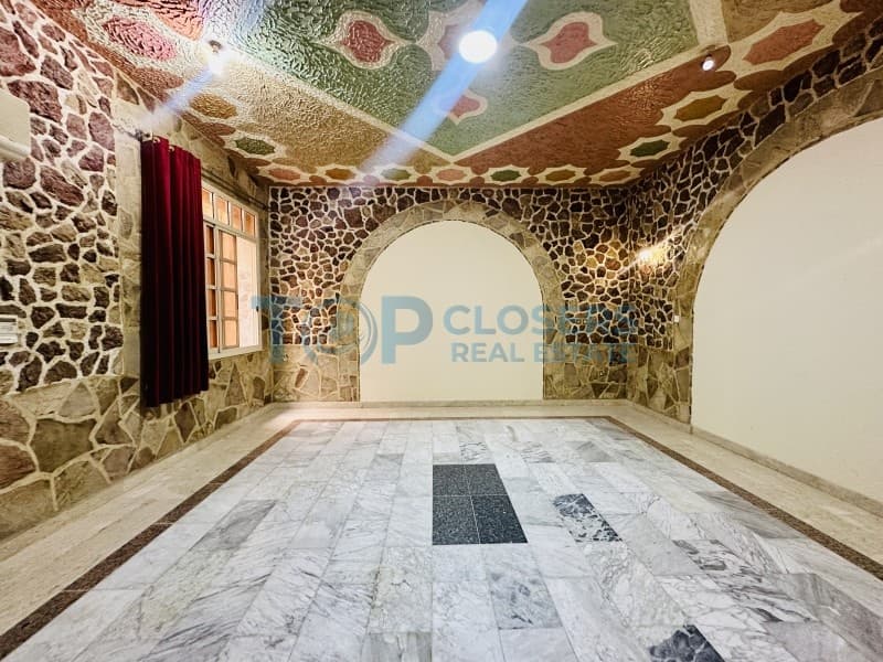 Spacious Studio | Near Bus Stand | on Main Street - Image 3