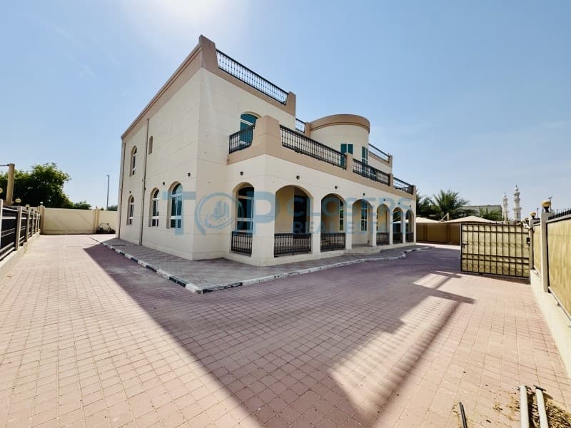 School Zone | Near Dubai Exit | Shaded Parking - Image 3