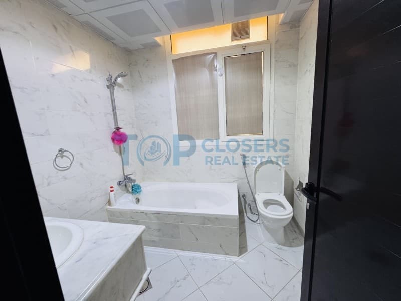 Community View| Neat & Clean | Maid,s Room - Image 4