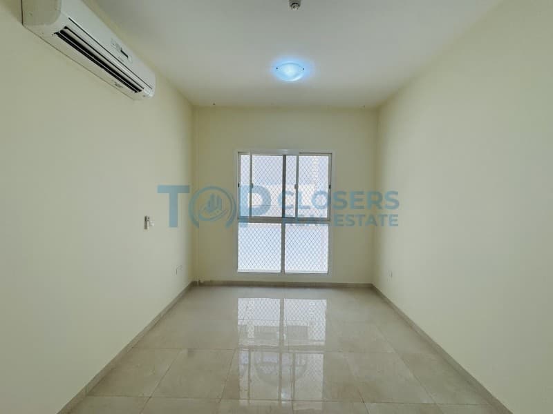 Near Al Ain Co-op | Clean & Bright |Basement Parking - Image 4