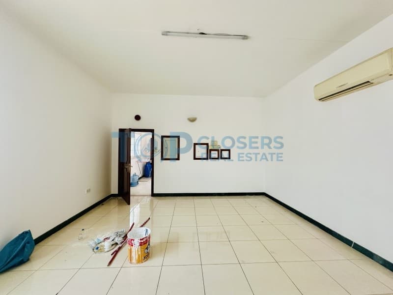 Spacious 1 Br | Ready to Move | 6 Payments - Image 4