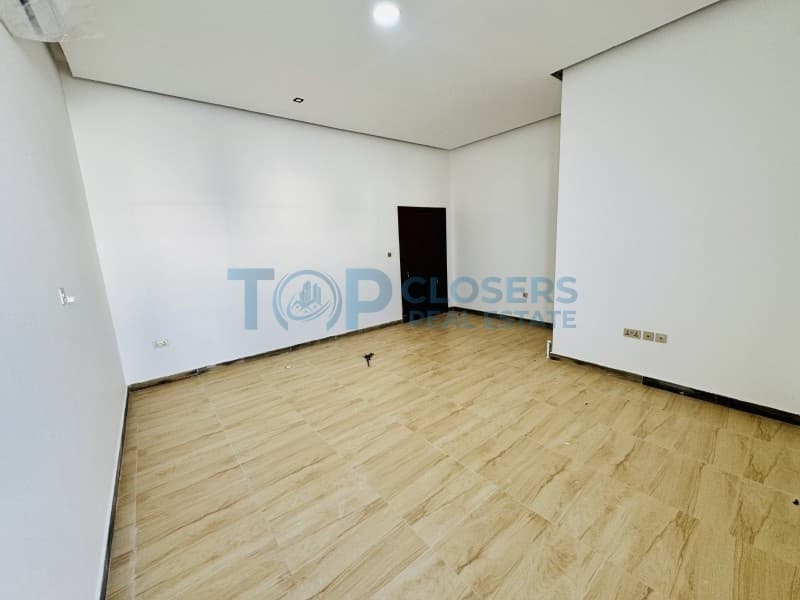 Huge balcony | Free Water and electricity |Monthly - Image 1
