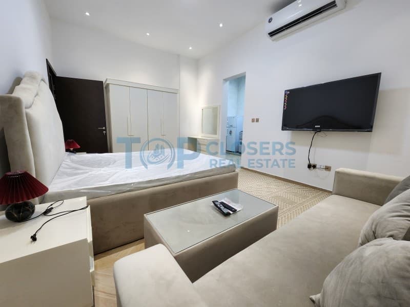 Studio| Free Water & Electricity | Prime Location - Image 2