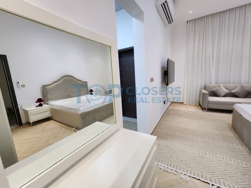 Studio| Free Water & Electricity | Prime Location - Image 4