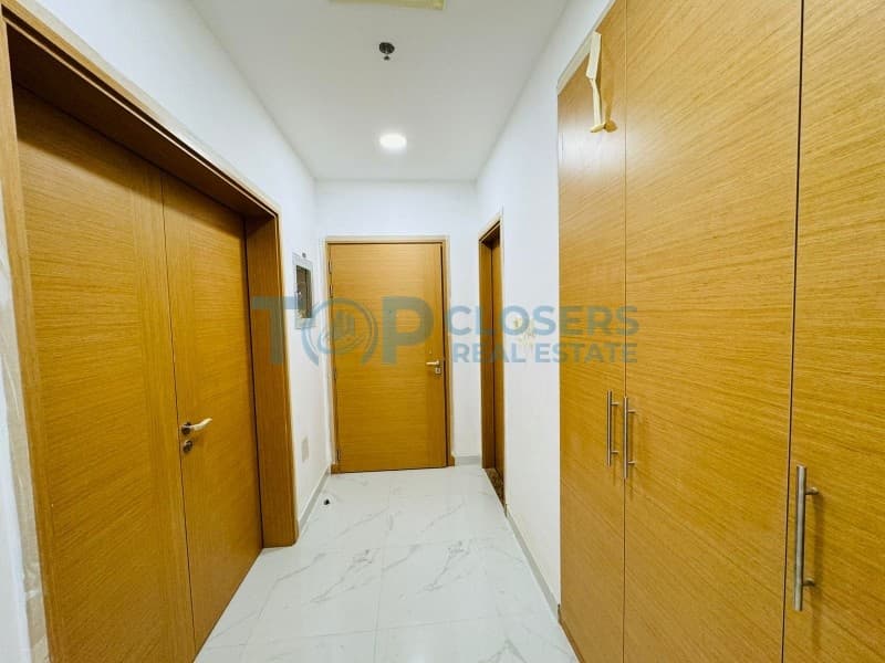Brand New| Built In Wardrobes| Basement Parking - Image 3