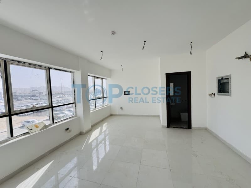 Brand New| Great Location | Tenancy Agreement - Image 1