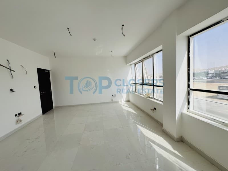 Brand New| Great Location | Tenancy Agreement - Image 2