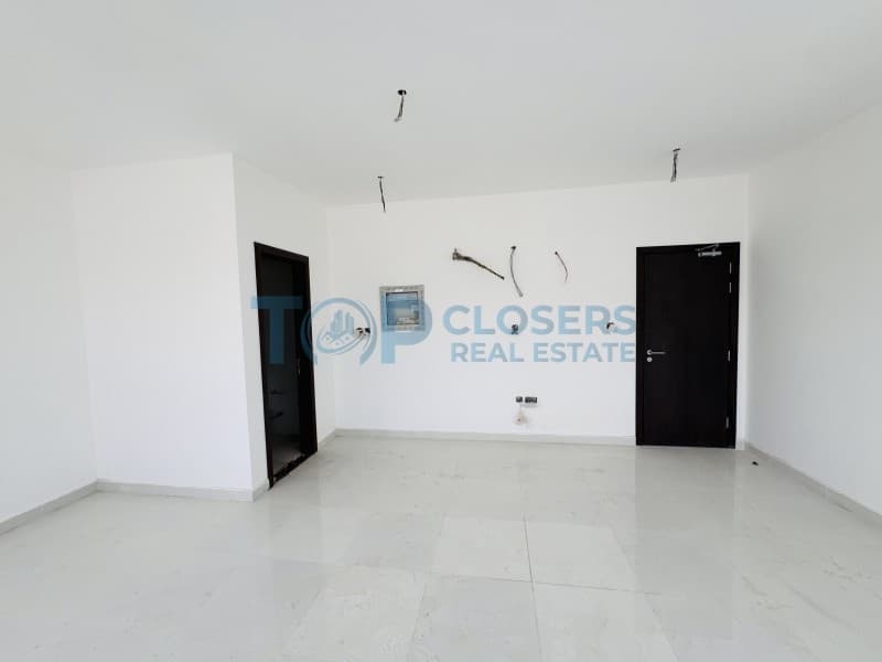 Brand New| Great Location | Tenancy Agreement - Image 3