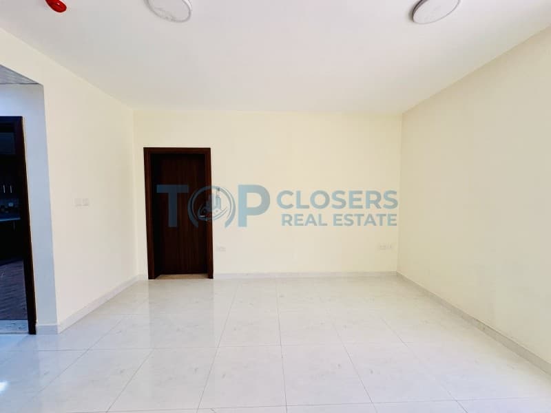 Modern 1 Br | Prime Location|First Floor|Elevator - Image 4