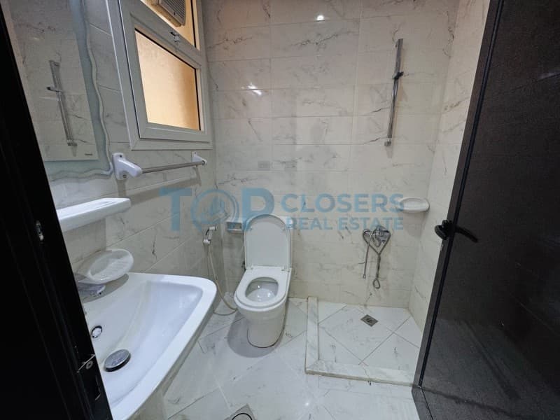 Price Location | 2 Master Bedrooms | Basement Parking - Image 3