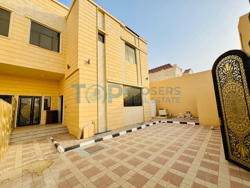 Private Entrance | Triplex | No Tenancy Contract - Image 1