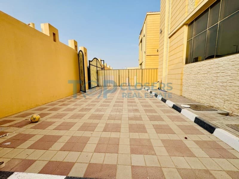 Private Entrance | Triplex | No Tenancy Contract - Image 3