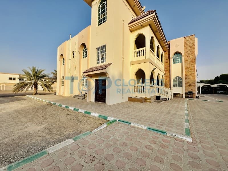 Spacious 3 Br | Private Entrance | Kids Play Area - Image 1