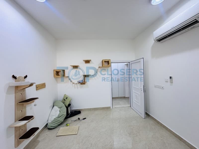 Prime Location | Basement Parking | Wardobes - Image 3