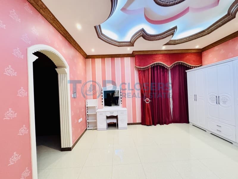 Separate Villa | All Master Bedrooms | Shaded Parking - Image 4