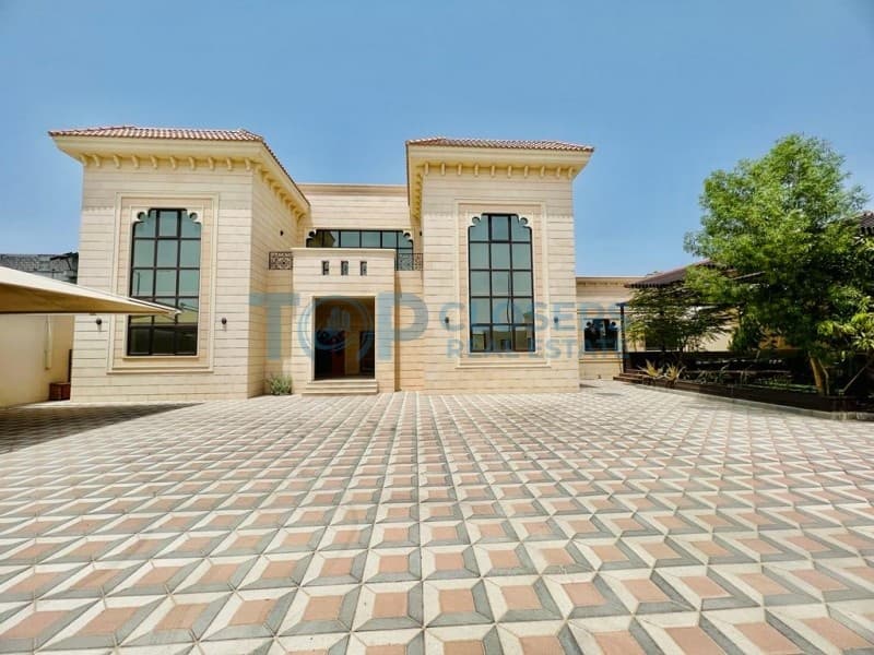 Marvelous Villa| Ideal Location |Driver Room - Image 1