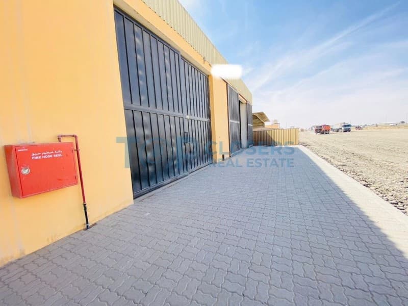 Great Location | Main Street | Free Parking - Image 1