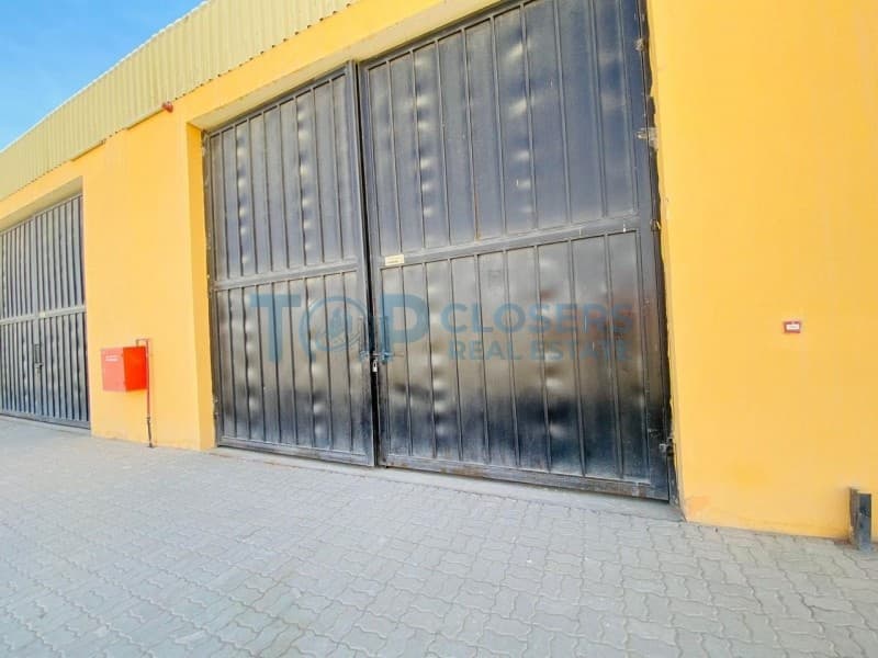 Great Location | Main Street | Free Parking - Image 2