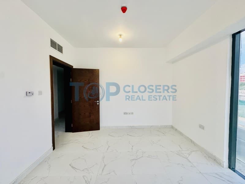 Prime location| Central AC | Bright and Spacious - Image 3