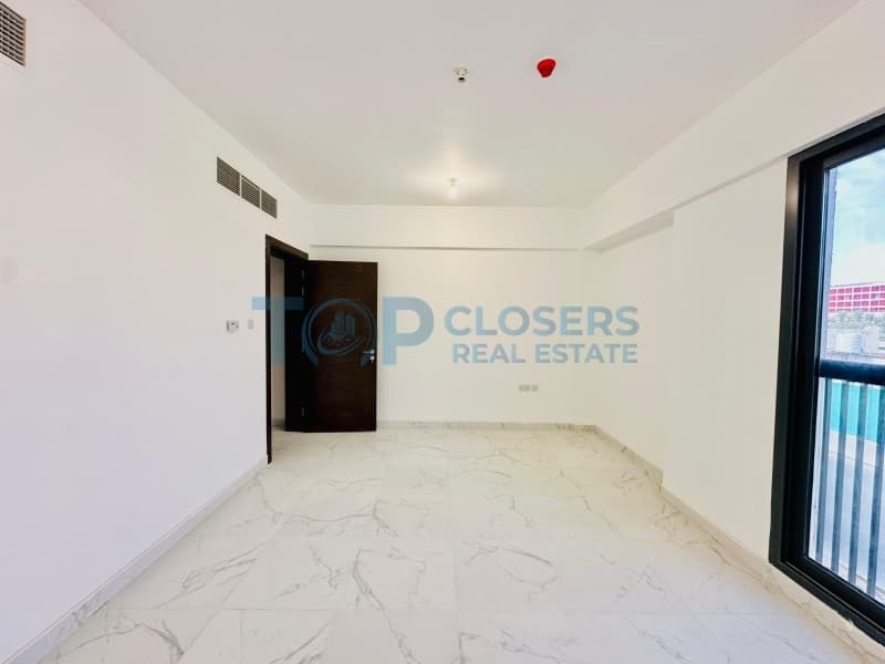 Prime location| Central AC | Bright and Spacious - Image 4