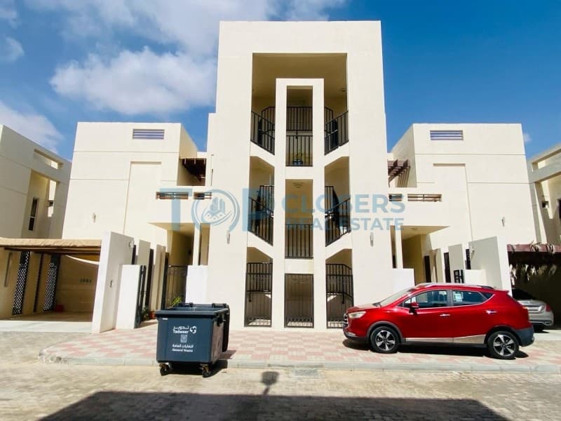 Spacious Apartment | Shaded Parking | pool & Gym - Image 1