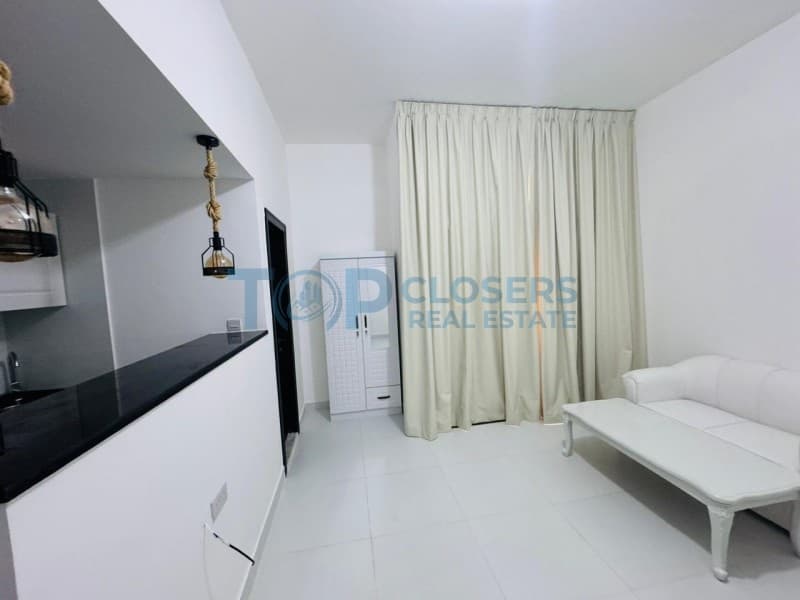 Fully Furnished| Included Electricity & Water ,WIFI - Image 1