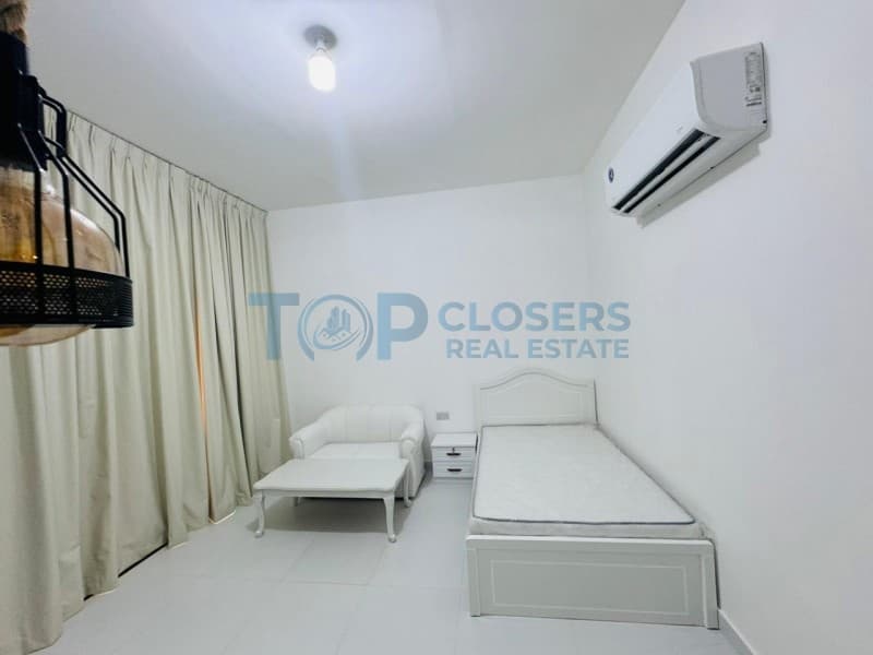 Fully Furnished| Included Electricity & Water ,WIFI - Image 2