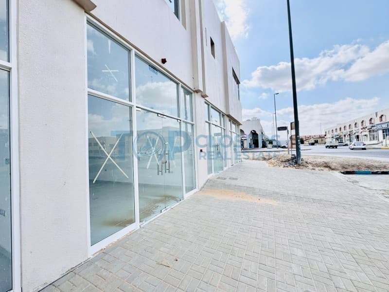 Great Location| Brand New| Ready To Move - Image 1