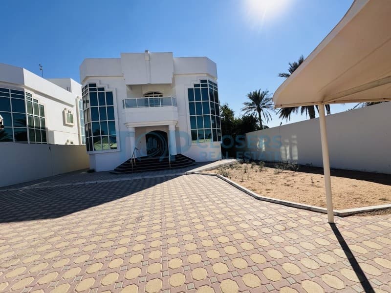 Commercial Villa | Near Jimi Mall| Huge Yard - Image 3