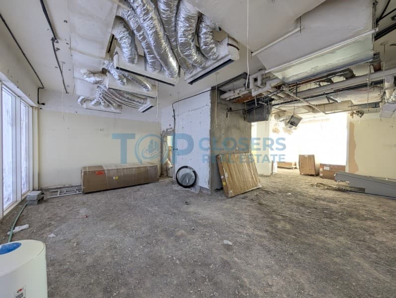 Prime Location| Best for Bank | Super Market |Business - Image 4