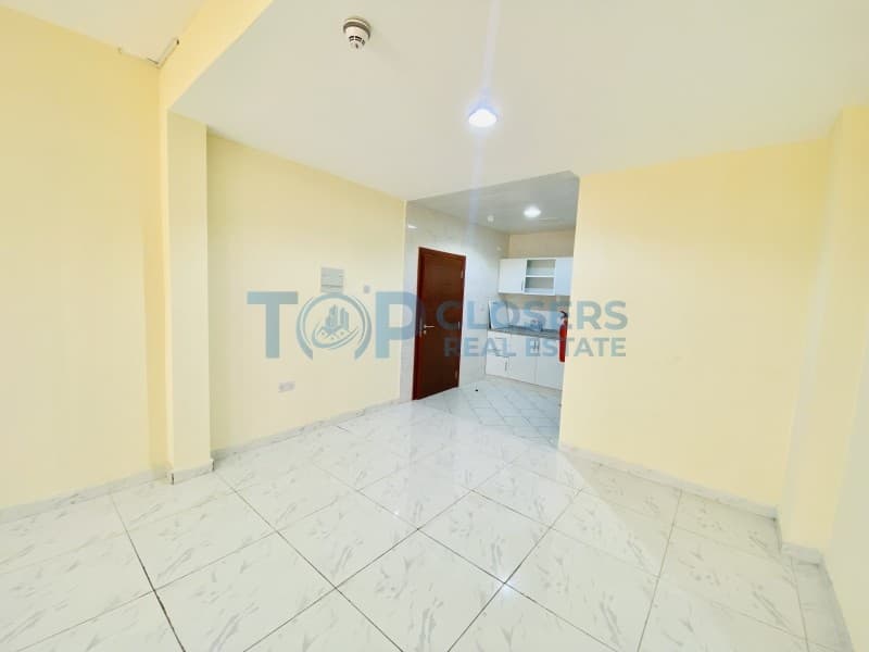 Spacious Clean Studio | Tawteeq| Covered Parking - Image 4
