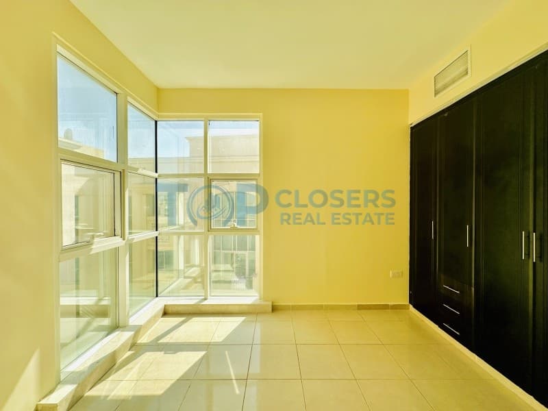 Sunny 2Br | Chiller Free AC | Balcony |Wardrobes - Image 1