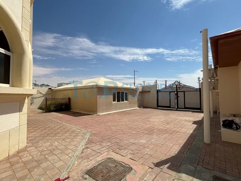 Private Entrance | Private Yard | Outside Kitchen - Image 1