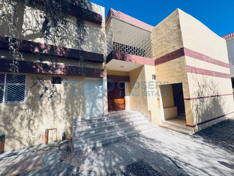 Investment Villa for Sale | Best Deal | Prime Location - Image 2