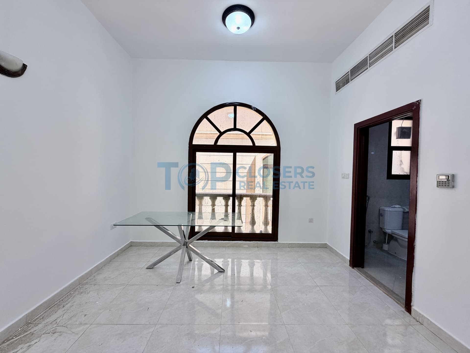 Spacious 3 Br | Near Schools | Balcony | Elevator - Image 3