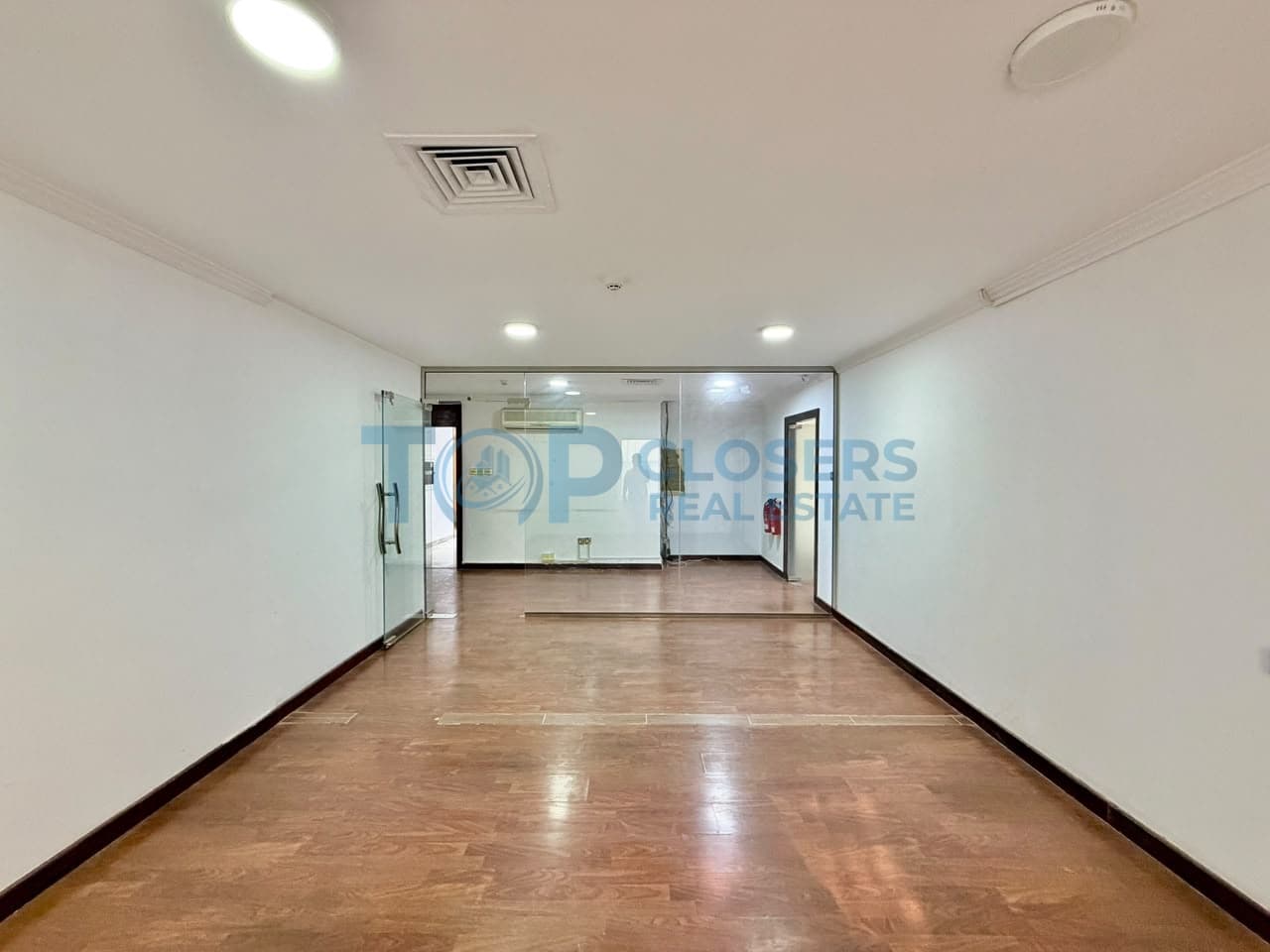 161 Sqm Office in town Center Al Ain | Prime Location - Image 3