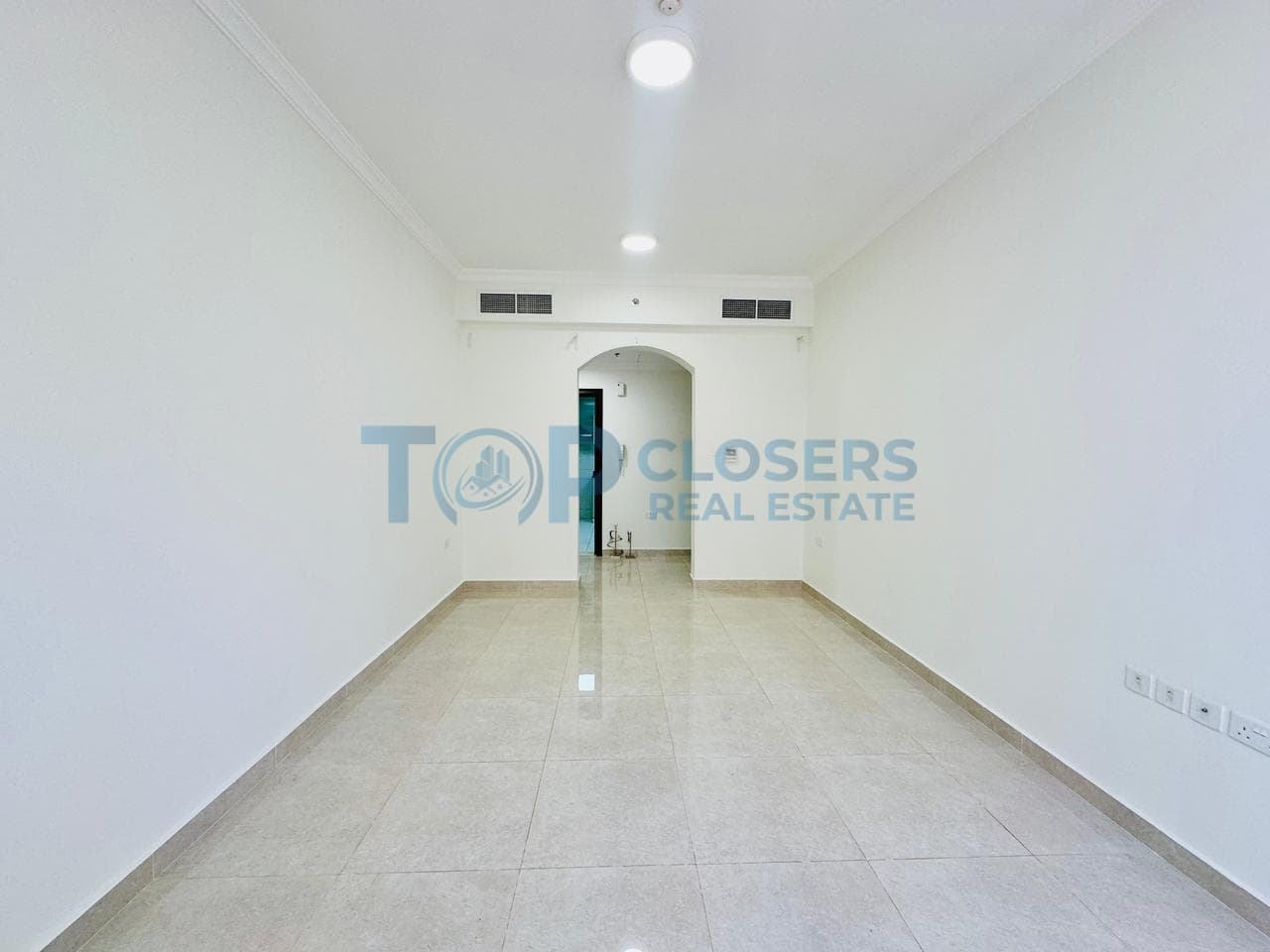 Well Maintained | 3 Master Br | Sunny and Bright - Image 1