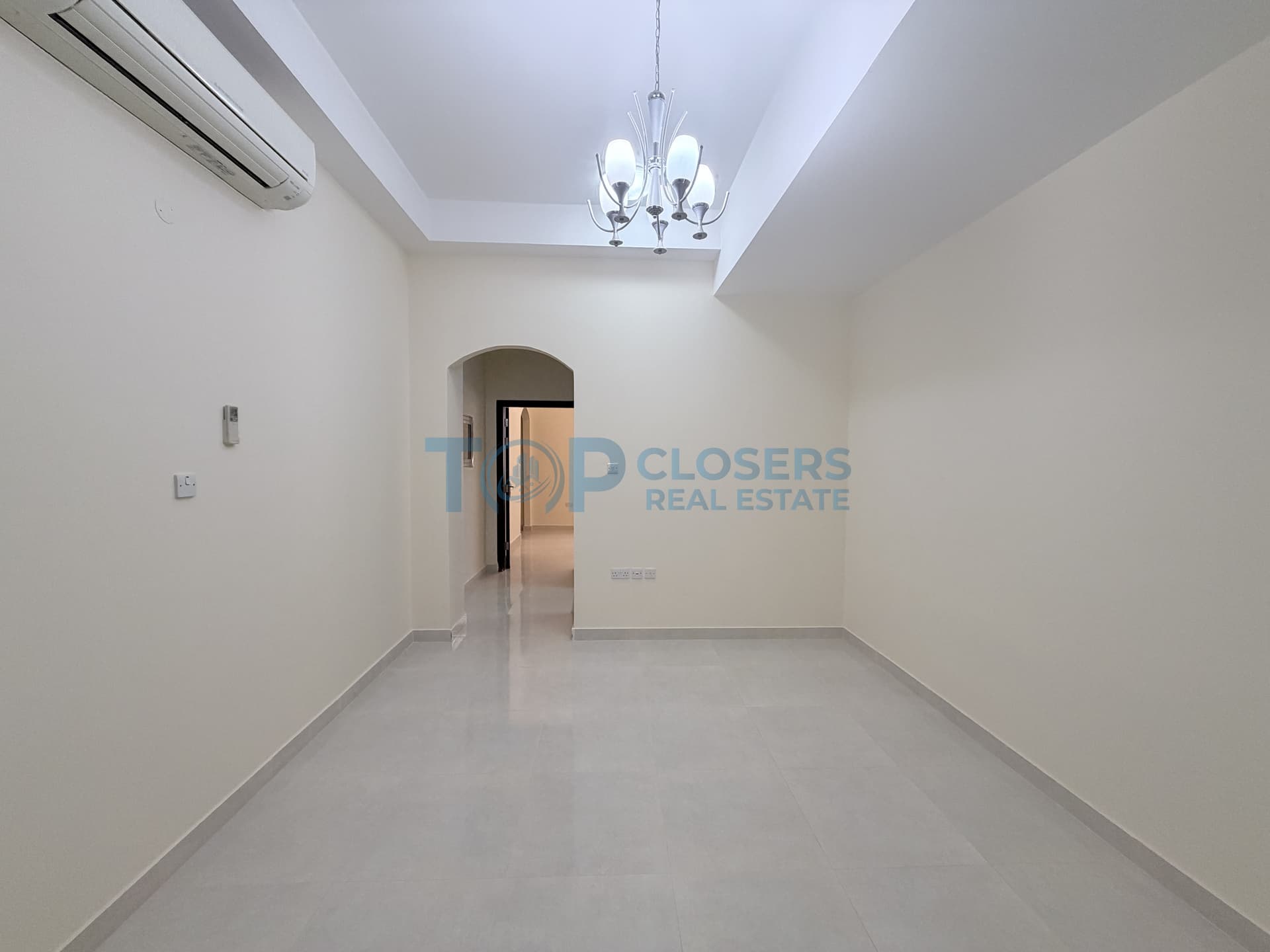 Spacious 1 Master Br | Ground Floor | Basement Parking - Image 2