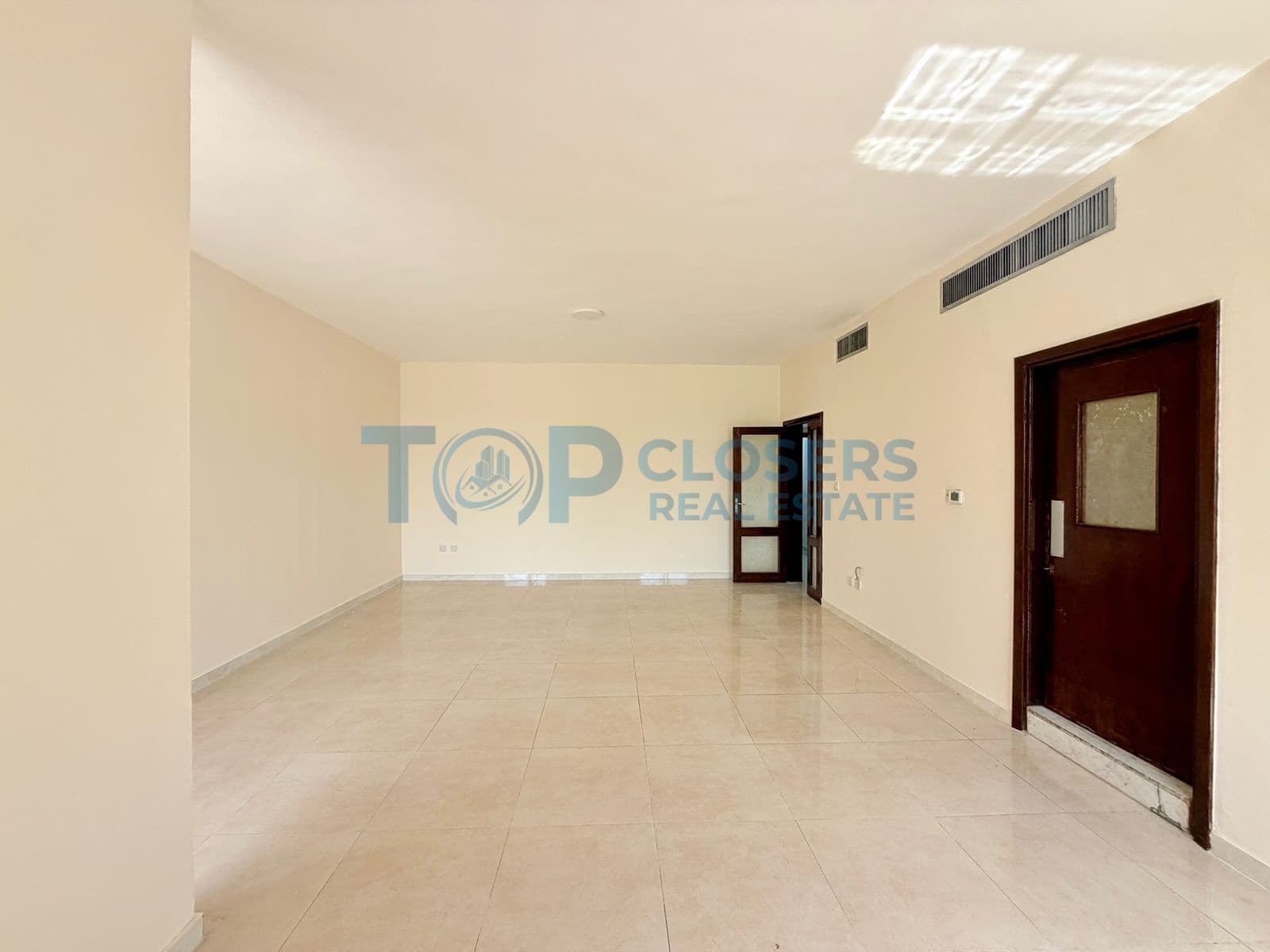 Renovated 3Br With Balcony | Ready to Move | Near Salama Mosque - Image 4