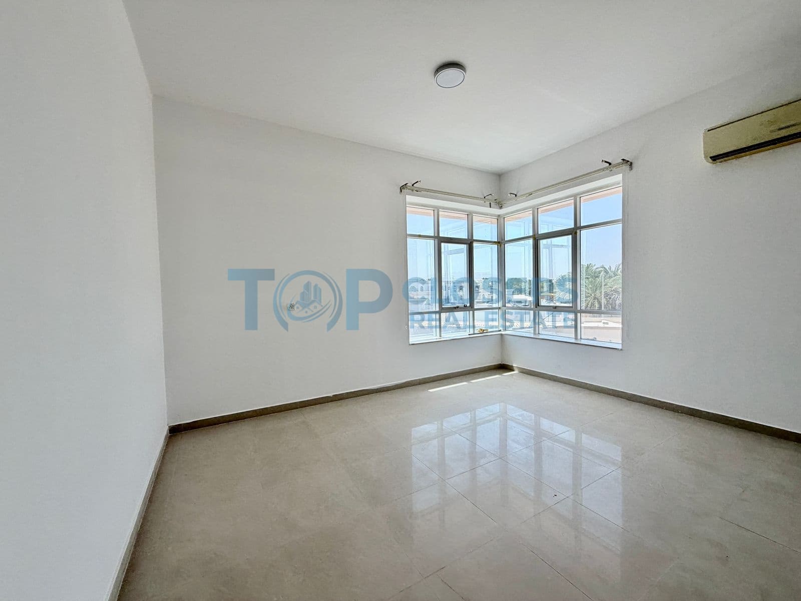 Spacious Studio | Free Water Electricity Internet - Image 4