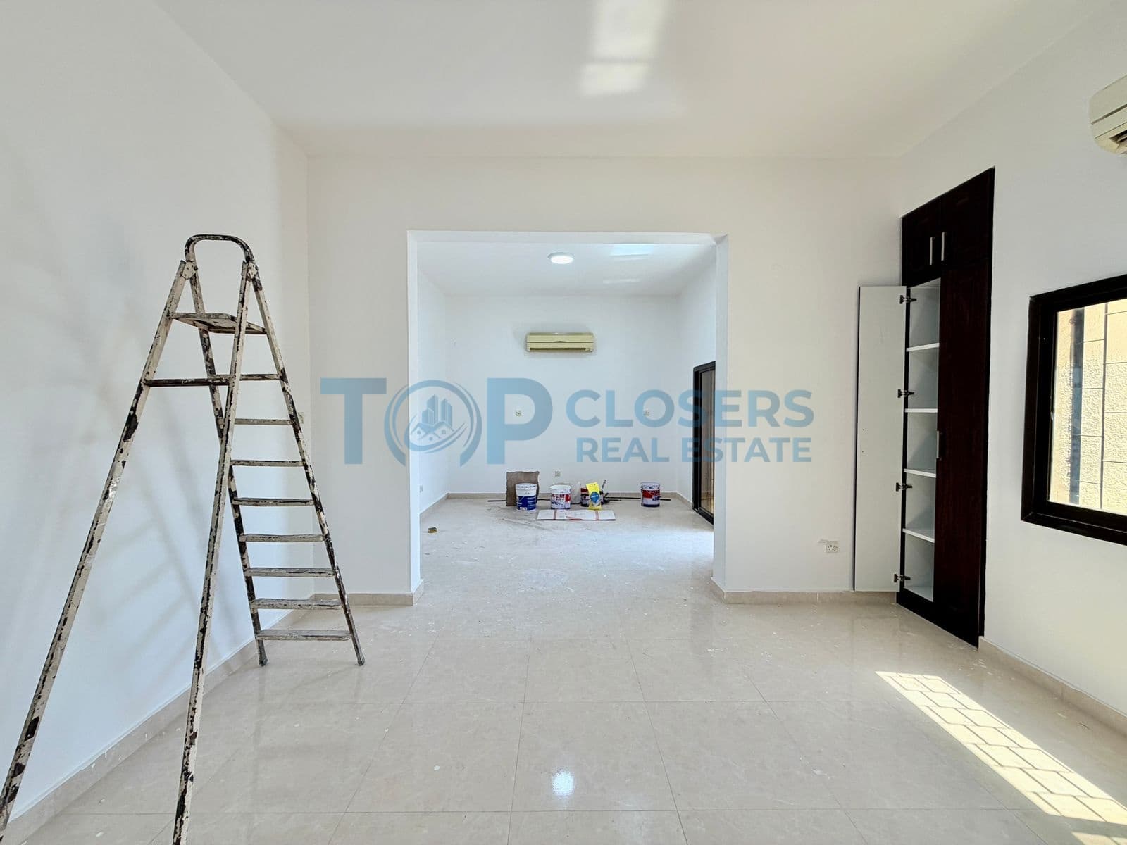 Ground Floor Fully Renovated 3Br with Private Entrance - Image 2