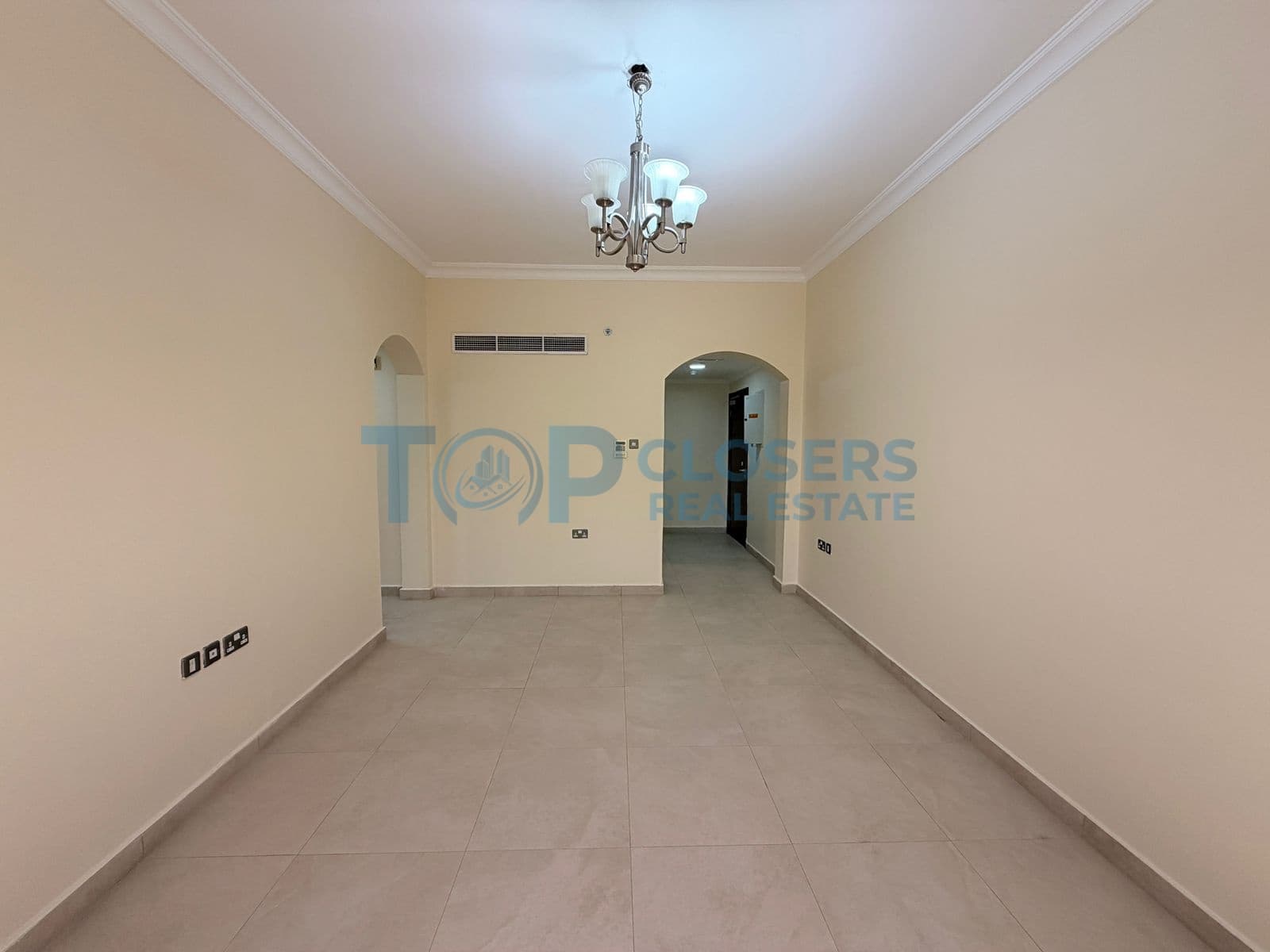 Modern 2 Br Apartment | Near Dubai Exit | Must See - Image 1