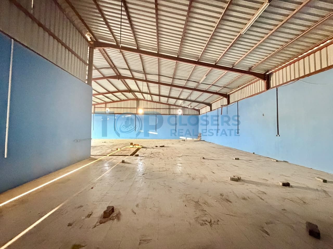 380sqm Warehouse for Rent in Sharikat Al Ain - Image 3