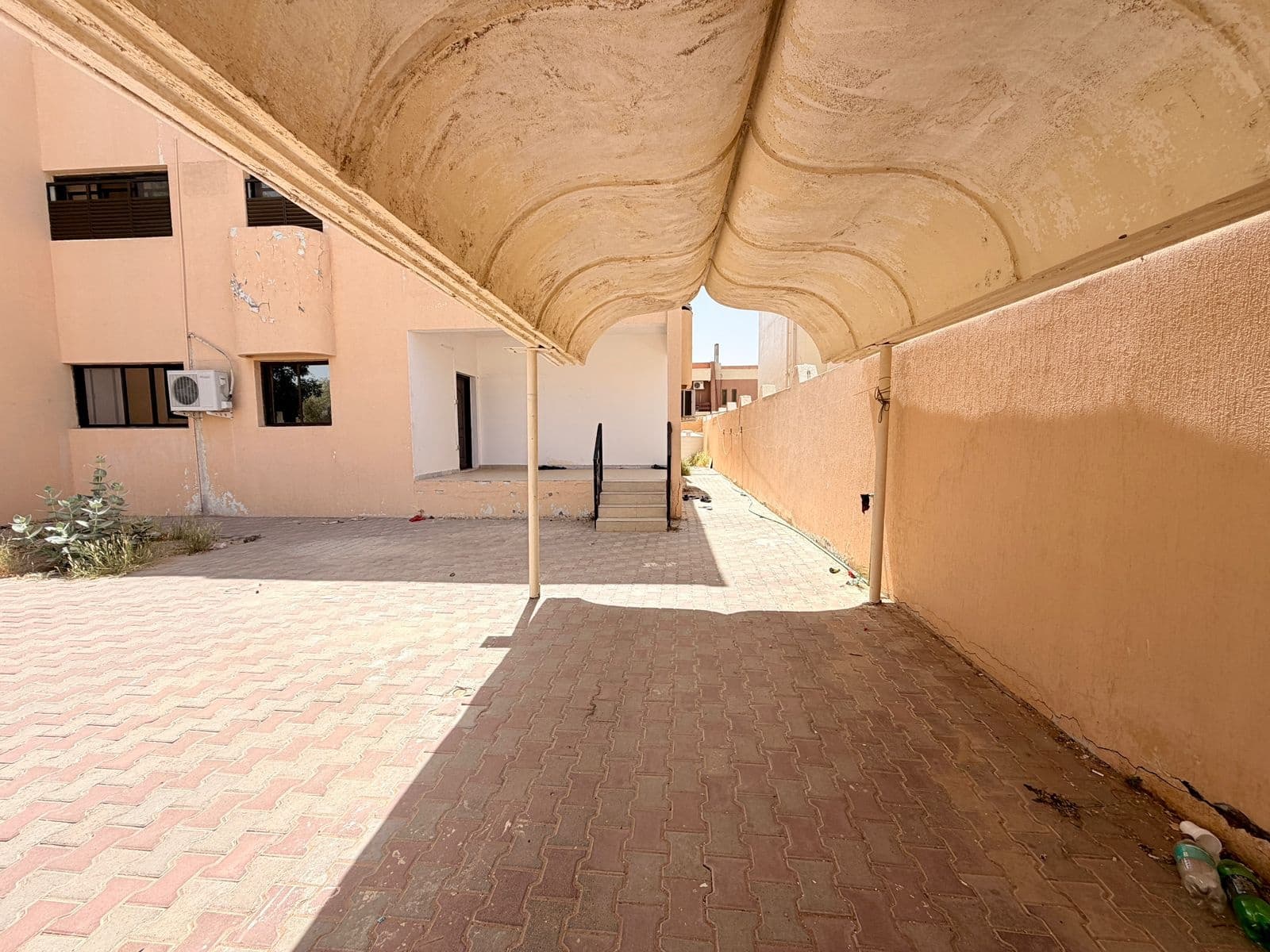Ground Floor 3Br with Private n Yard | Spacious Rooms - Image 1