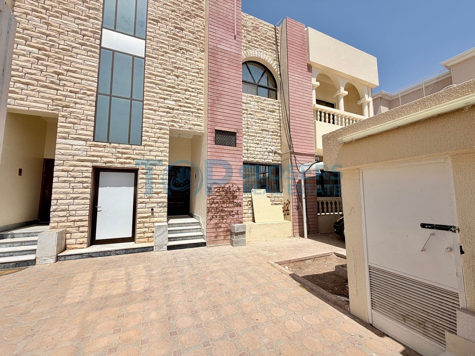 Ground Floor Fully Renovated 3Br with Private Entrance - Image 1