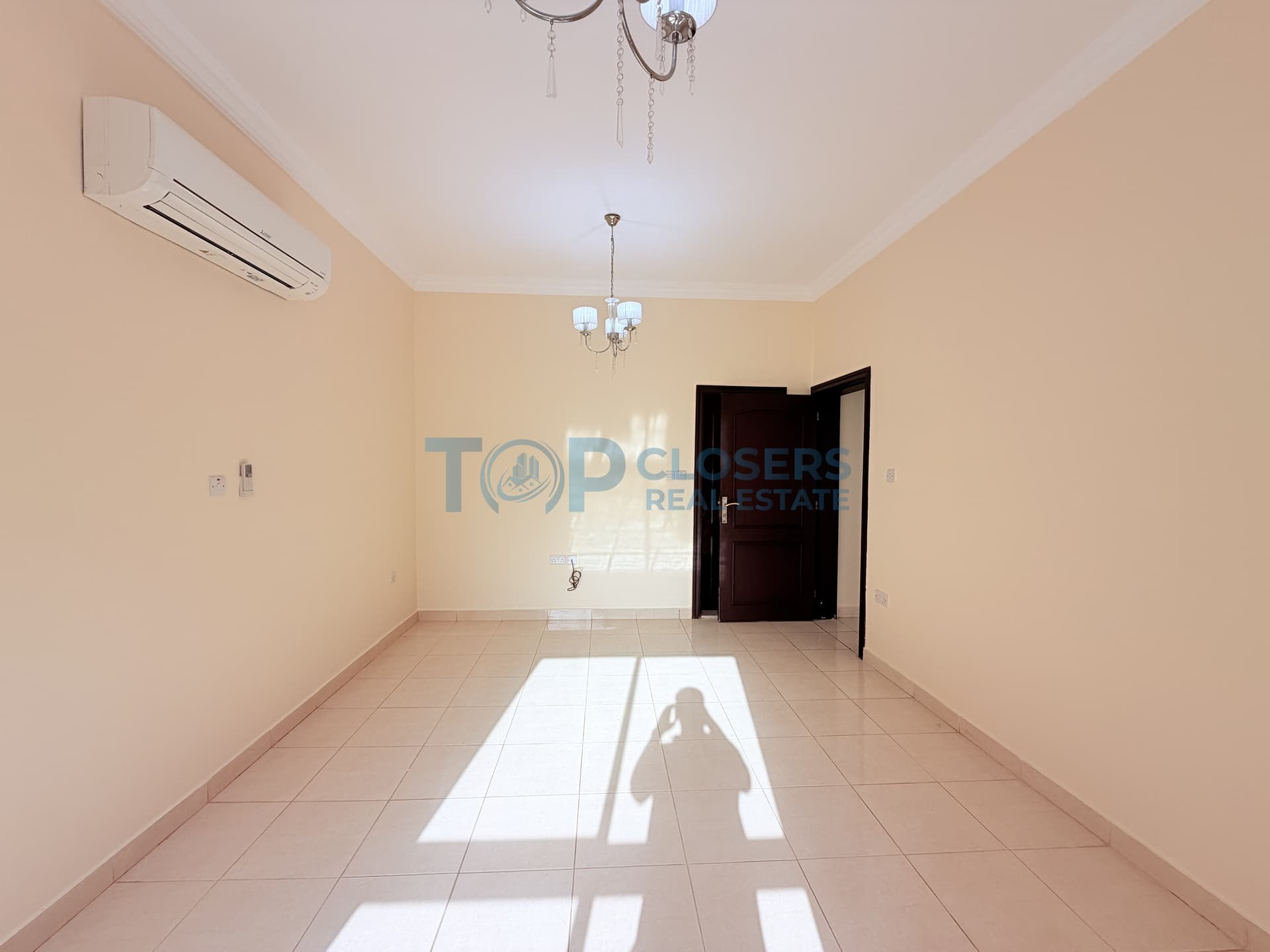 Neat n Clean 2 Bedrooms Apartment with Private Yard - Image 4