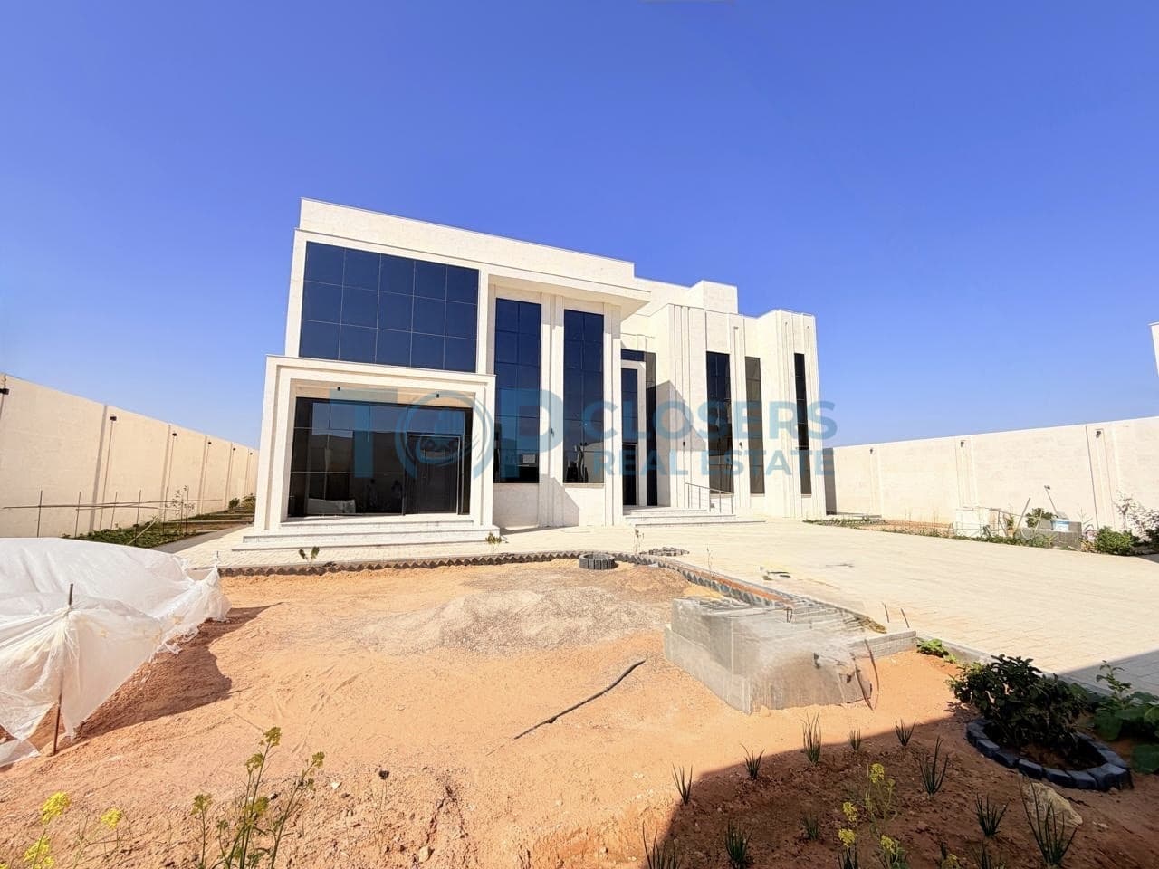 New Villa | Driver Room |Front Yard | Modern Villa - Image 2