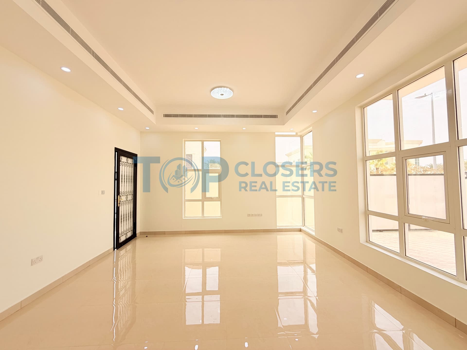 New Villa | Prime Location | | Ready to Move In - Image 2
