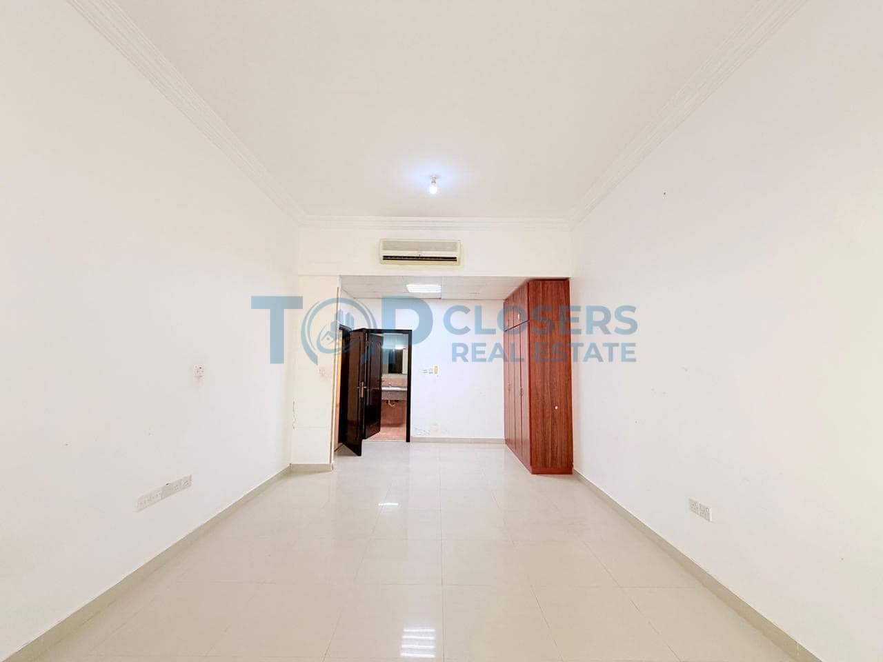Private Entrance | Prime Location | Near UAE Uni - Image 4