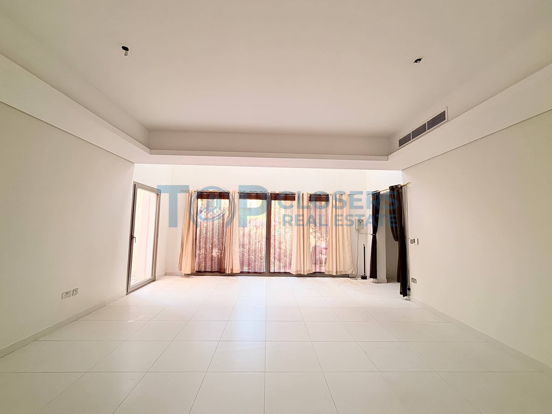 Driver Room | Private Villa|Central Duct AC | Yard - Image 2